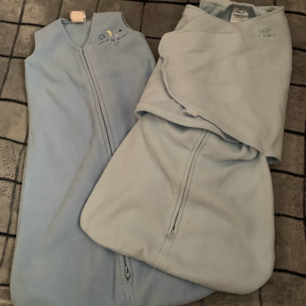🌸🌸 Set of 2 Halo sleep sacks, 1 loose, 1 swaddle, small 3-6 months